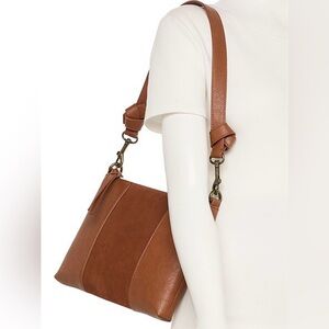 Sonoma Elegant Tan Shoulder Bag. NWT